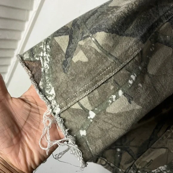 SHEIN RealTree Style Camo Raw Hem 3/4 Sleeve Gorpcore Trucker Denim Jacket- Sz M - Picture 7 of 9